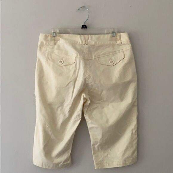 Lija Riviera Ivory Bermuda Golf Shorts Size 6 New With Tags - Picture 4 of 5